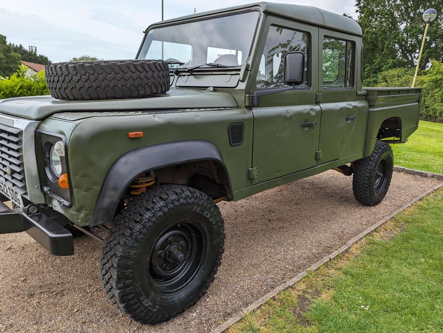 <p>1992 LAND ROVER 130 DEFENDER TD</p>