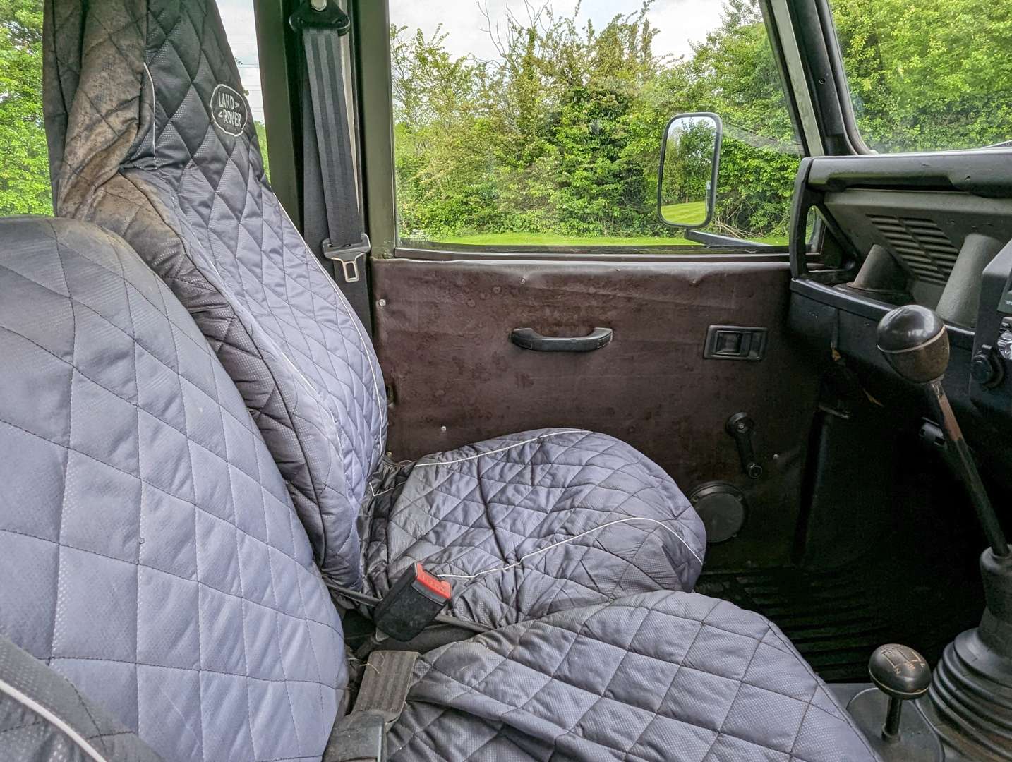 <p>1992 LAND ROVER 130 DEFENDER TD</p>