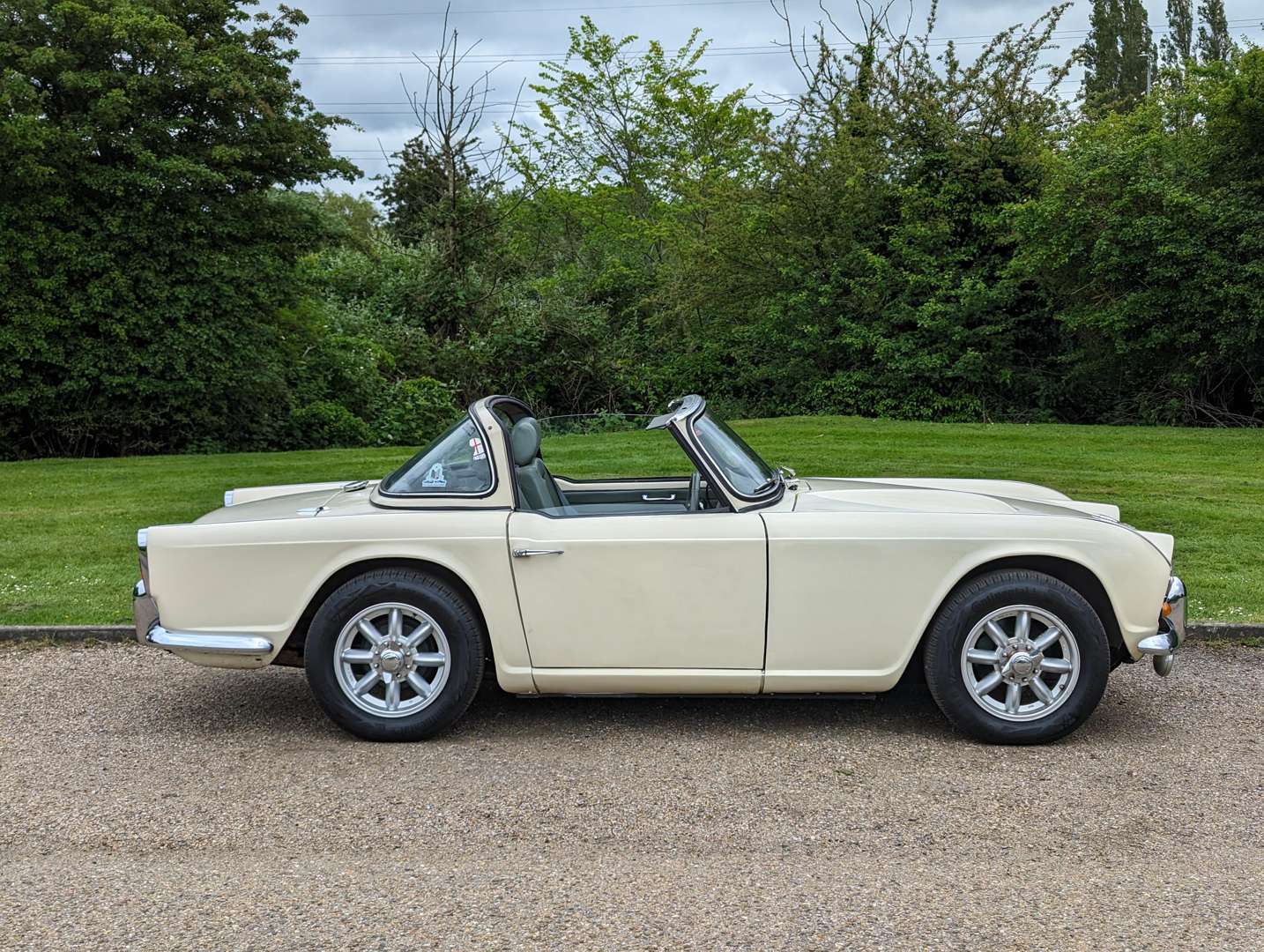 <p>1962 TRIUMPH TR4&nbsp;</p>