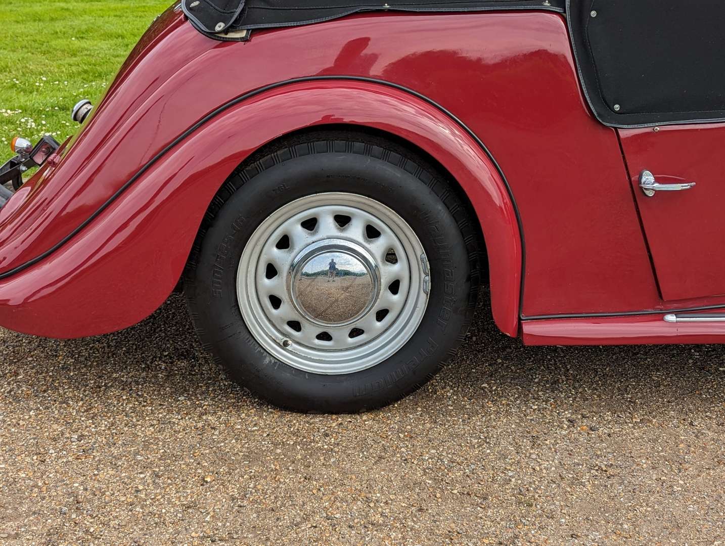 <p>1949 SINGER ROADSTER</p>