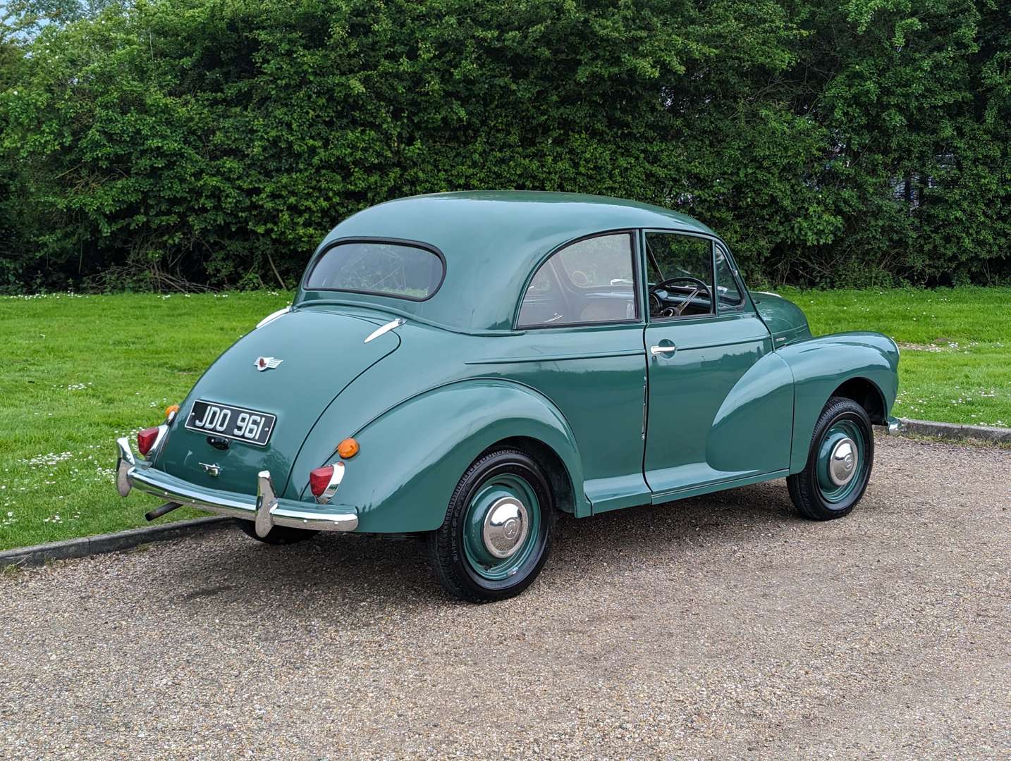 <p>1956 MORRIS MINOR&nbsp;</p>