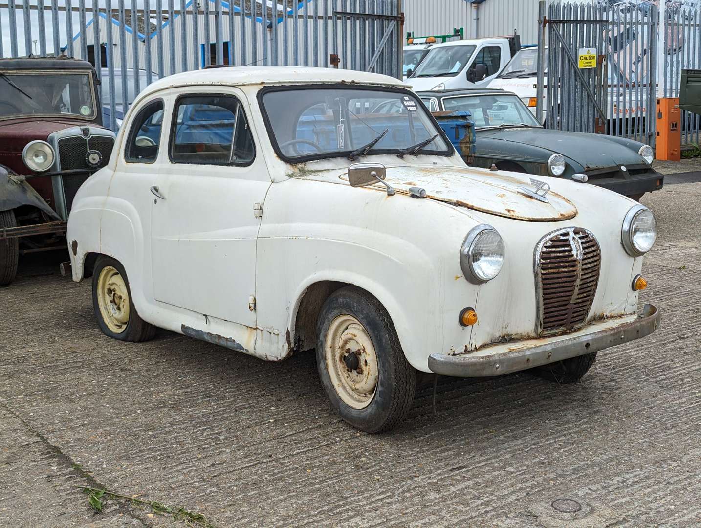 <p>1956 AUSTIN A30&nbsp;</p>