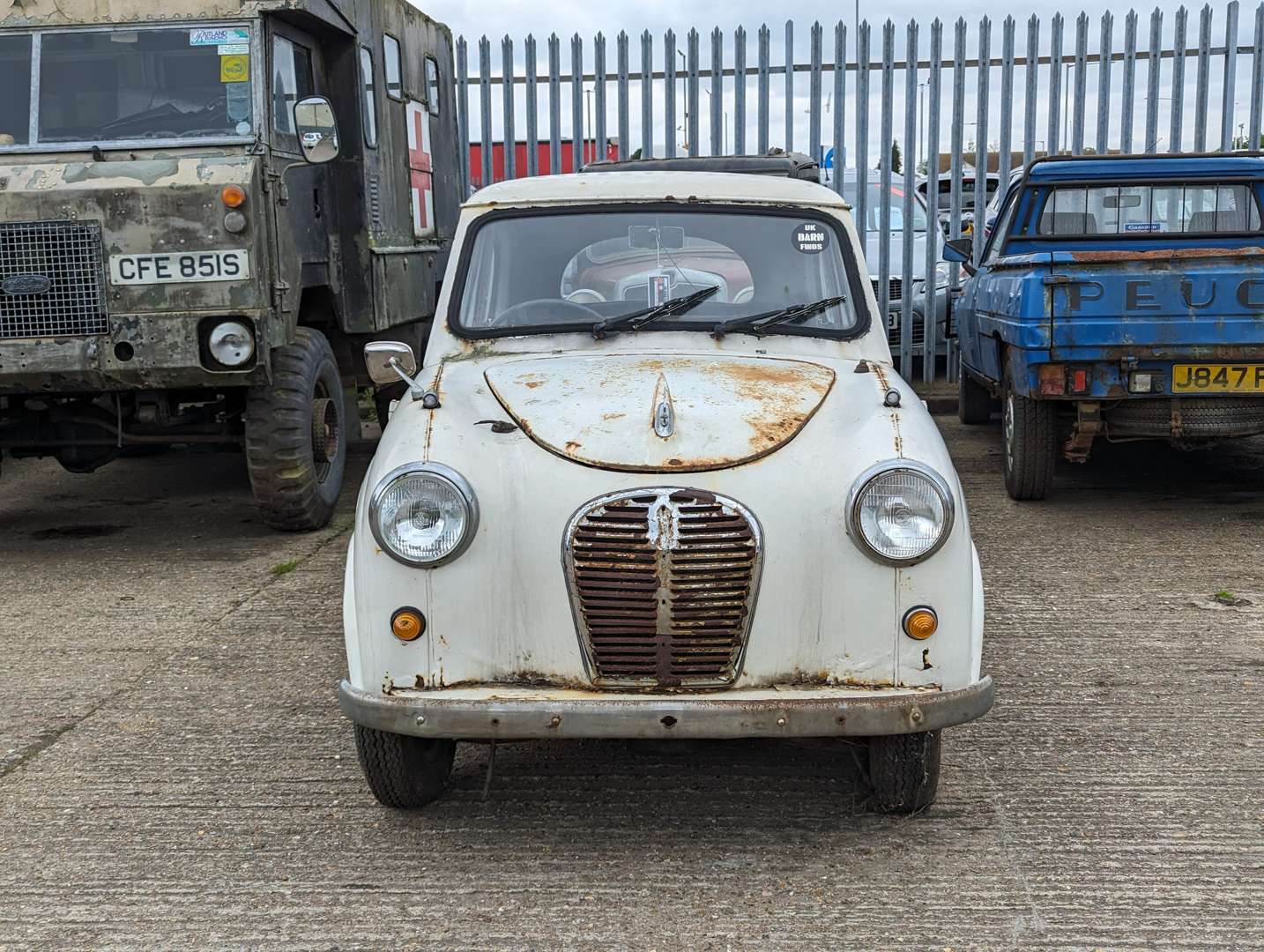 <p>1956 AUSTIN A30&nbsp;</p>