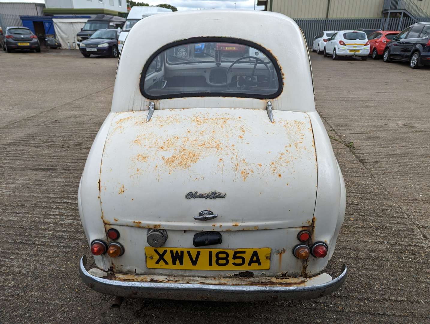 <p>1956 AUSTIN A30&nbsp;</p>