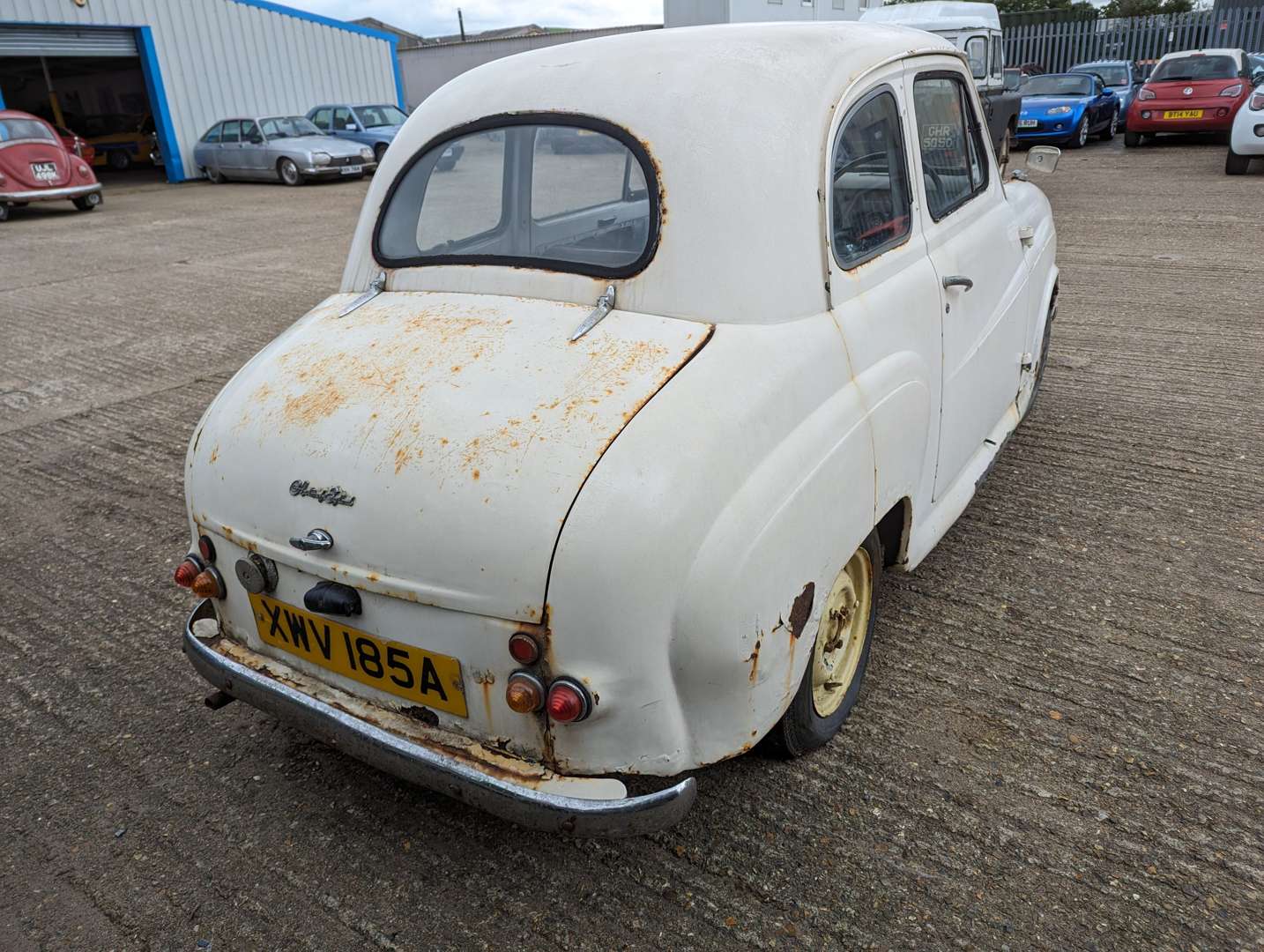 <p>1956 AUSTIN A30&nbsp;</p>