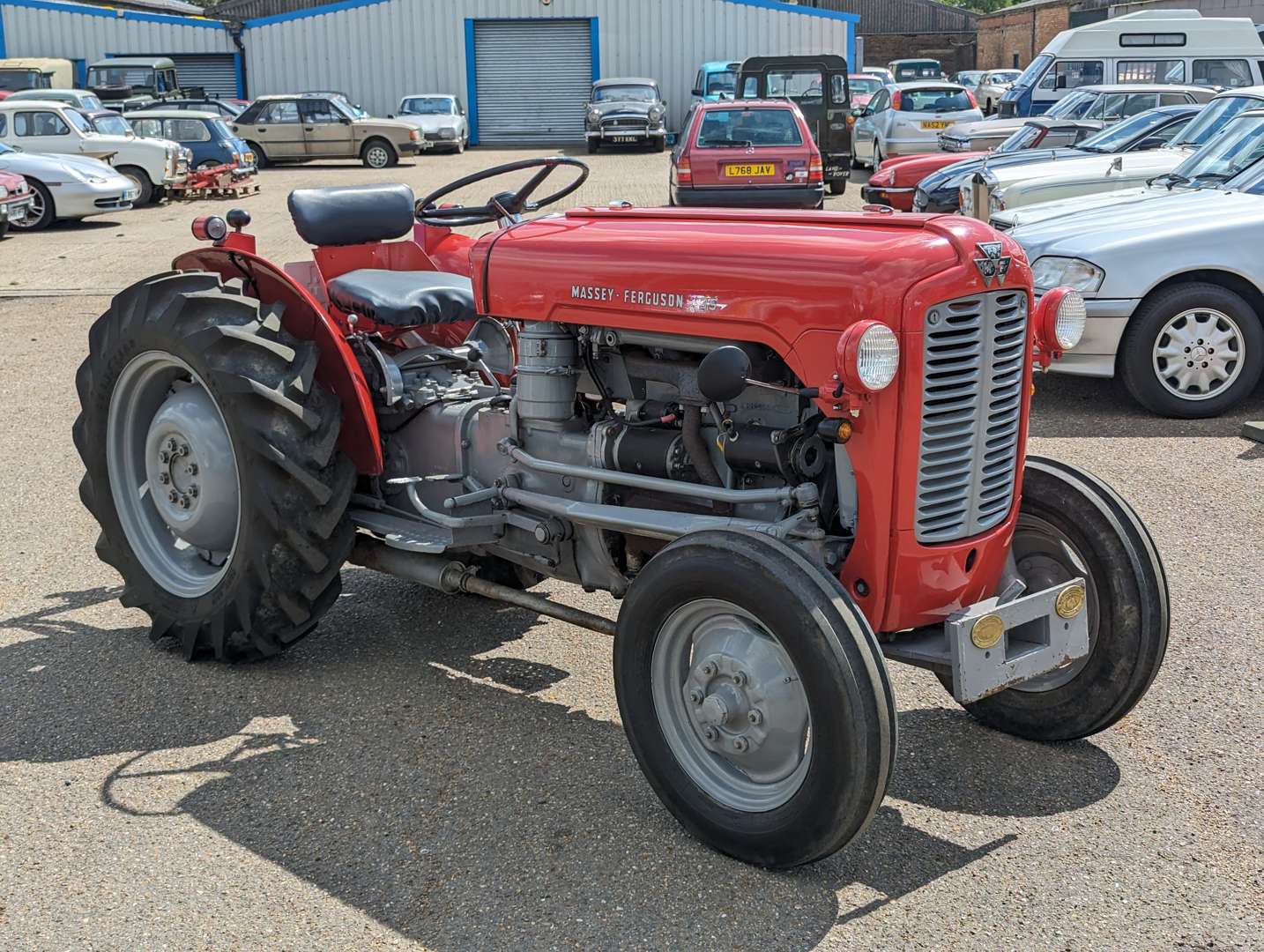 <p>1959 MASSEY FERGUSON 35 VINEYARD 4.0 DIESEL</p>