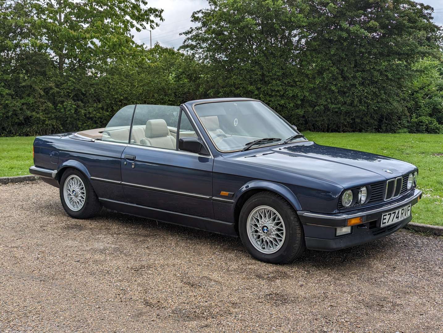 <p>1988 BMW E30 325i CONVERTIBLE&nbsp;</p>