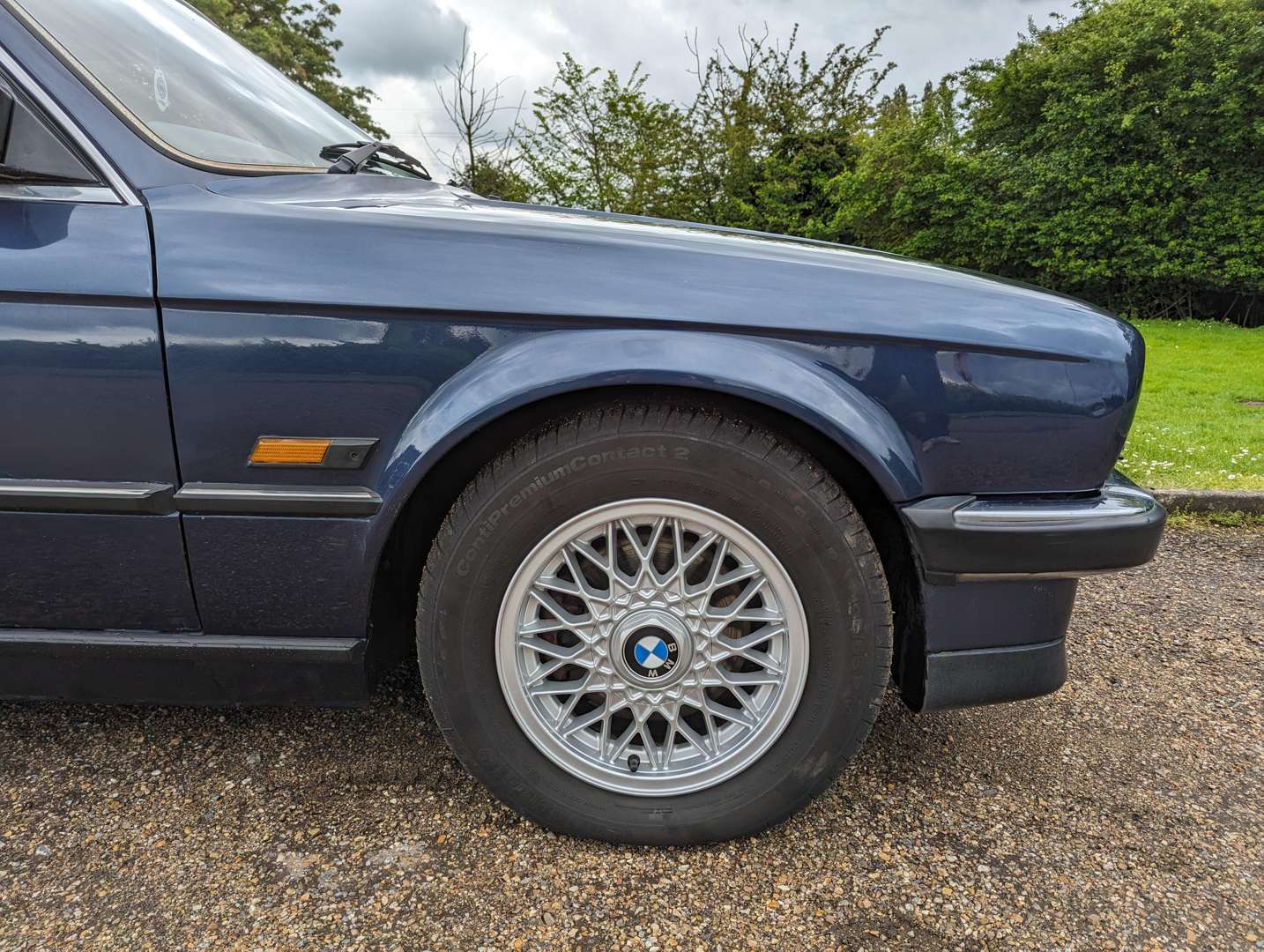 <p>1988 BMW E30 325i CONVERTIBLE&nbsp;</p>