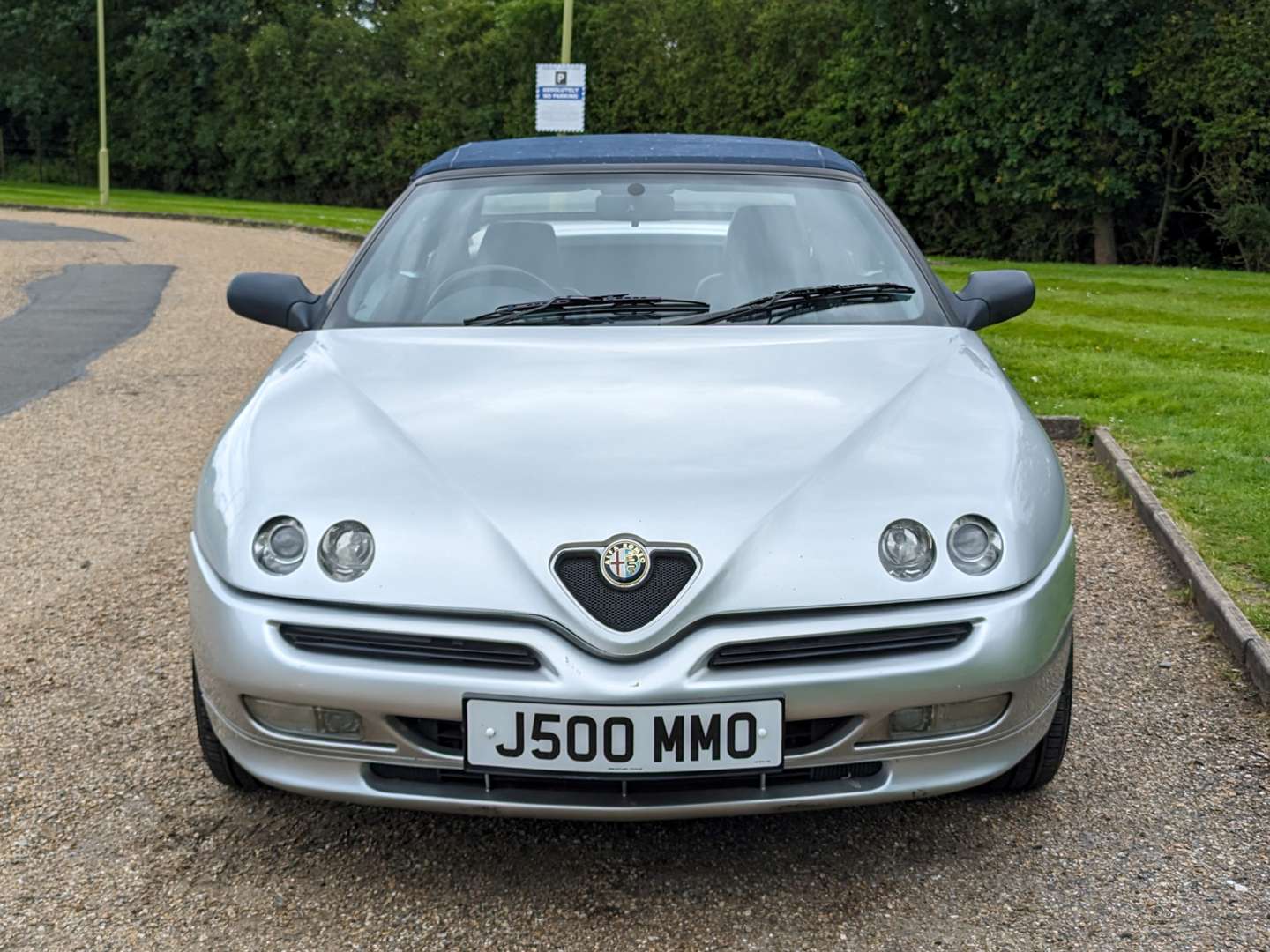 <p>1999 ALFA ROMEO SPIDER LUSSO T-SPARK 16V</p>