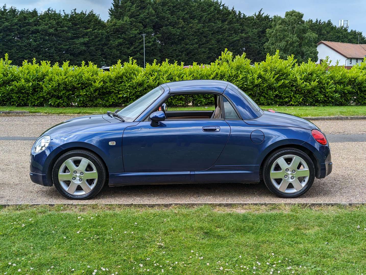 <p>2004 DAIHATSU COPEN</p>