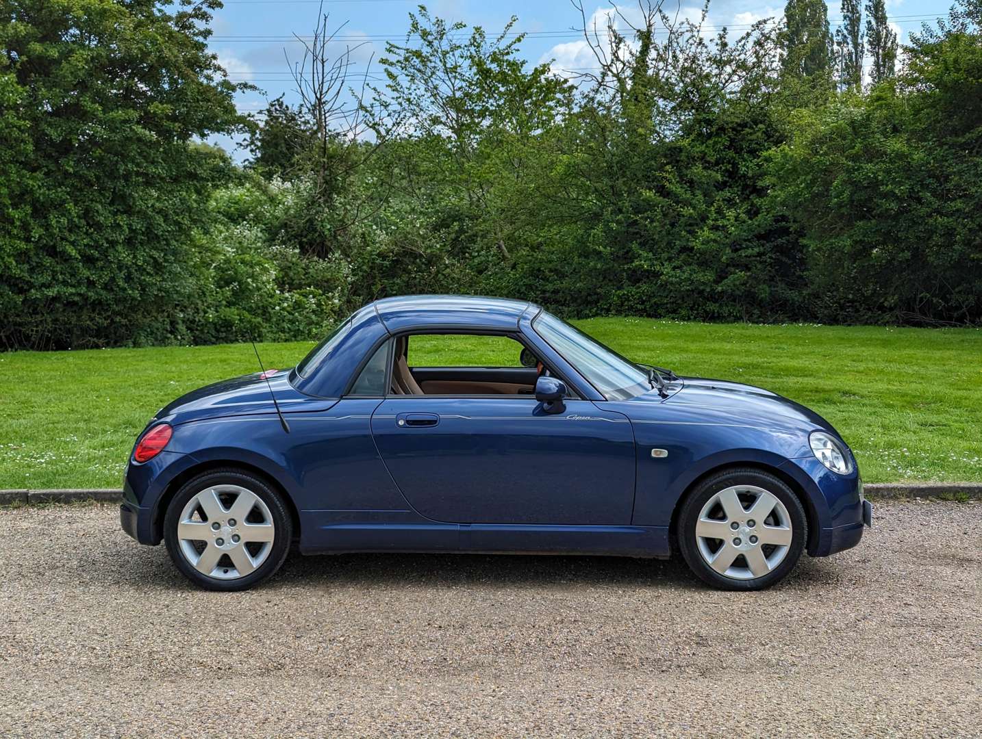 <p>2004 DAIHATSU COPEN</p>