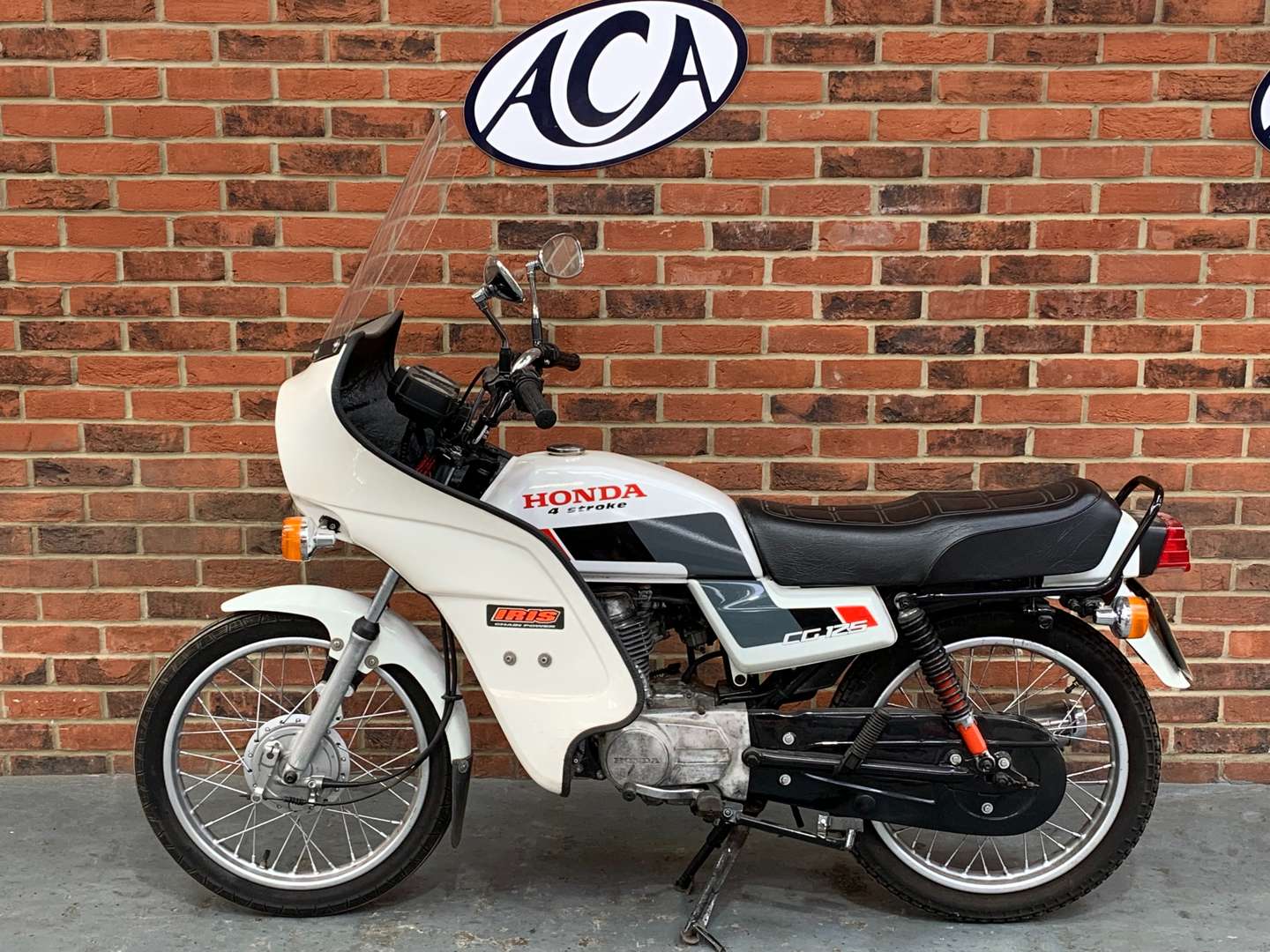 <p>1989 HONDA CG125BR-J</p>