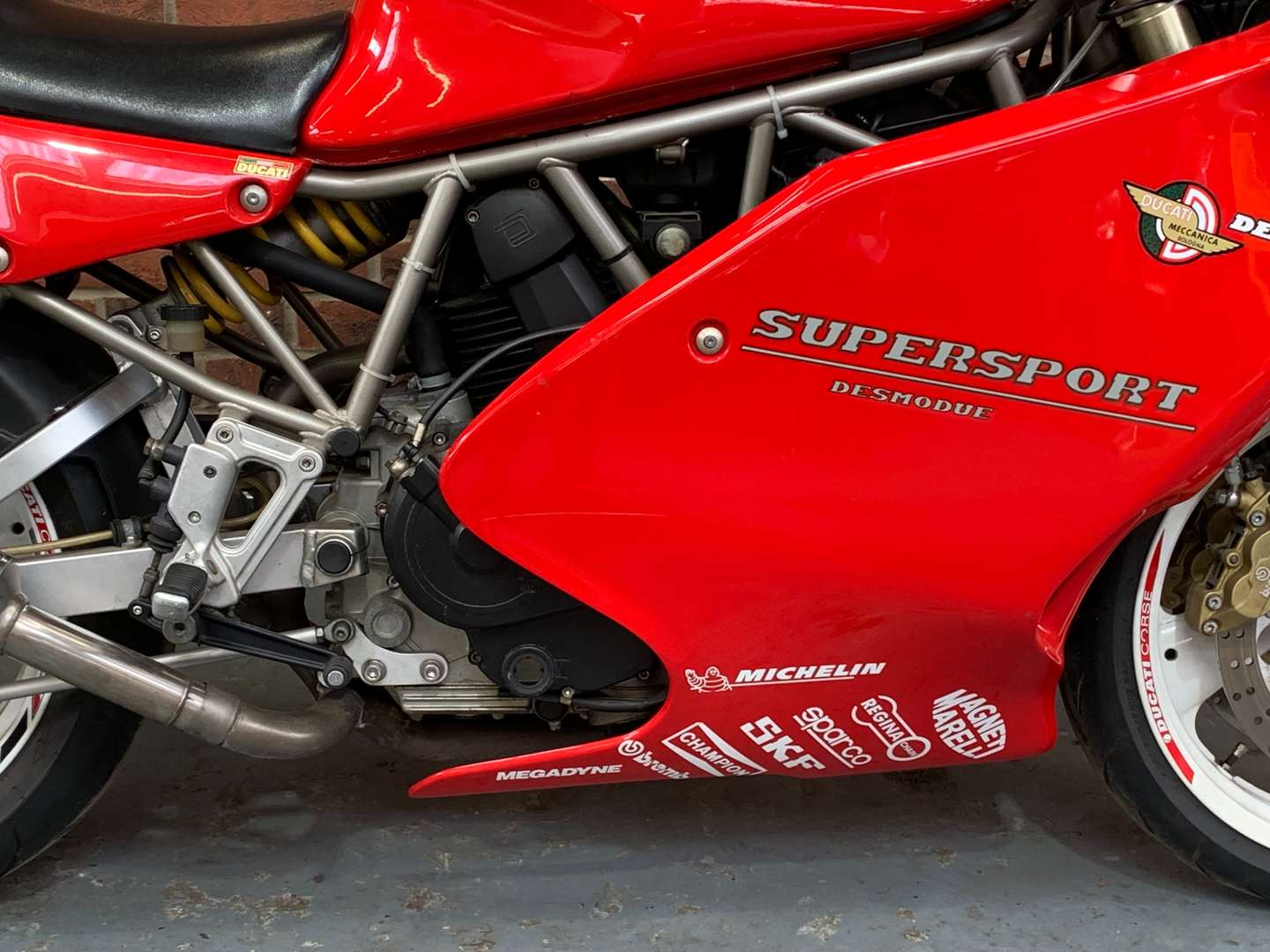 <p>1992 DUCATI 400 SUPERSPORT&nbsp;</p>