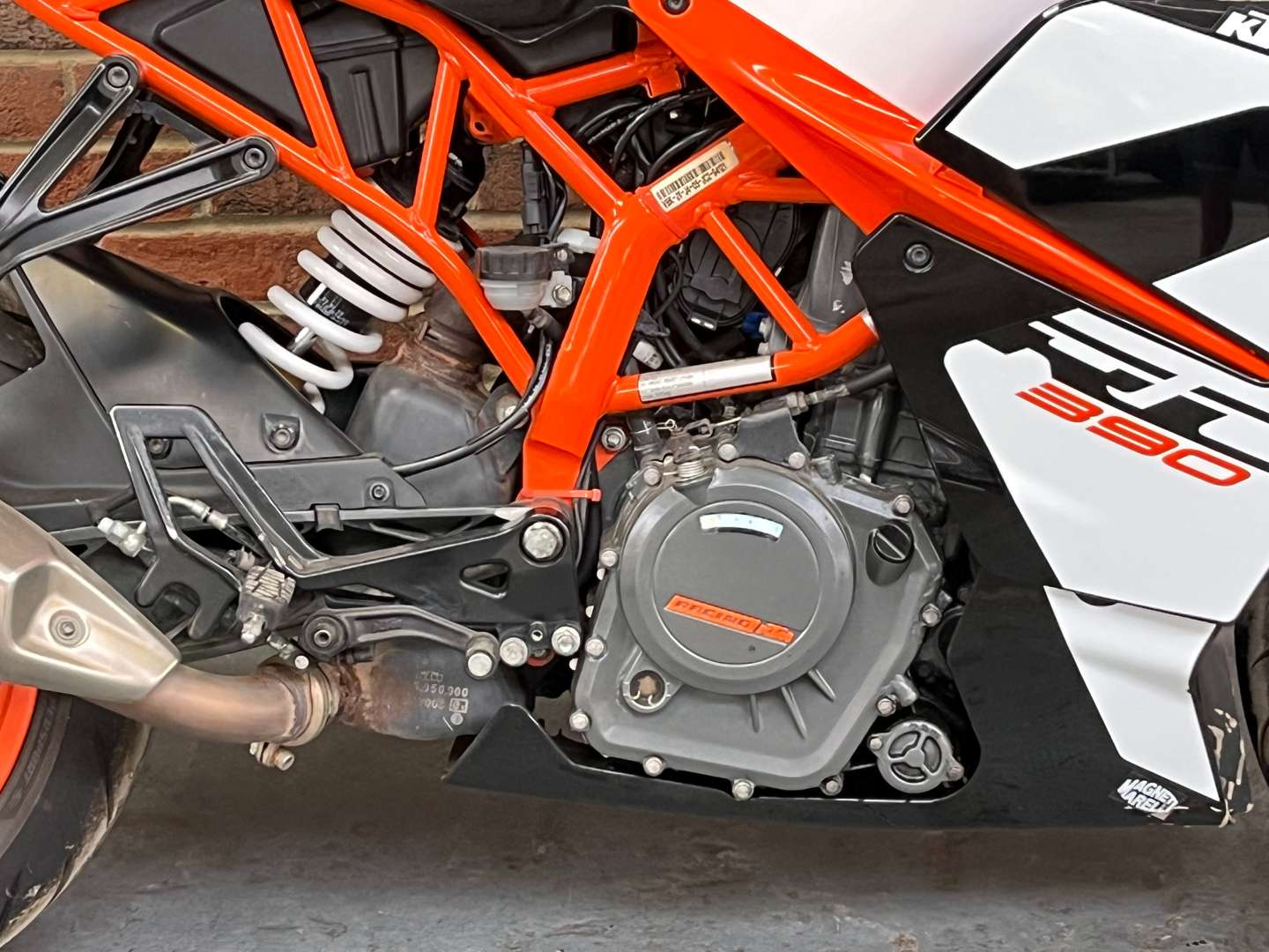 <p>2018 KTM RC 390 18</p>