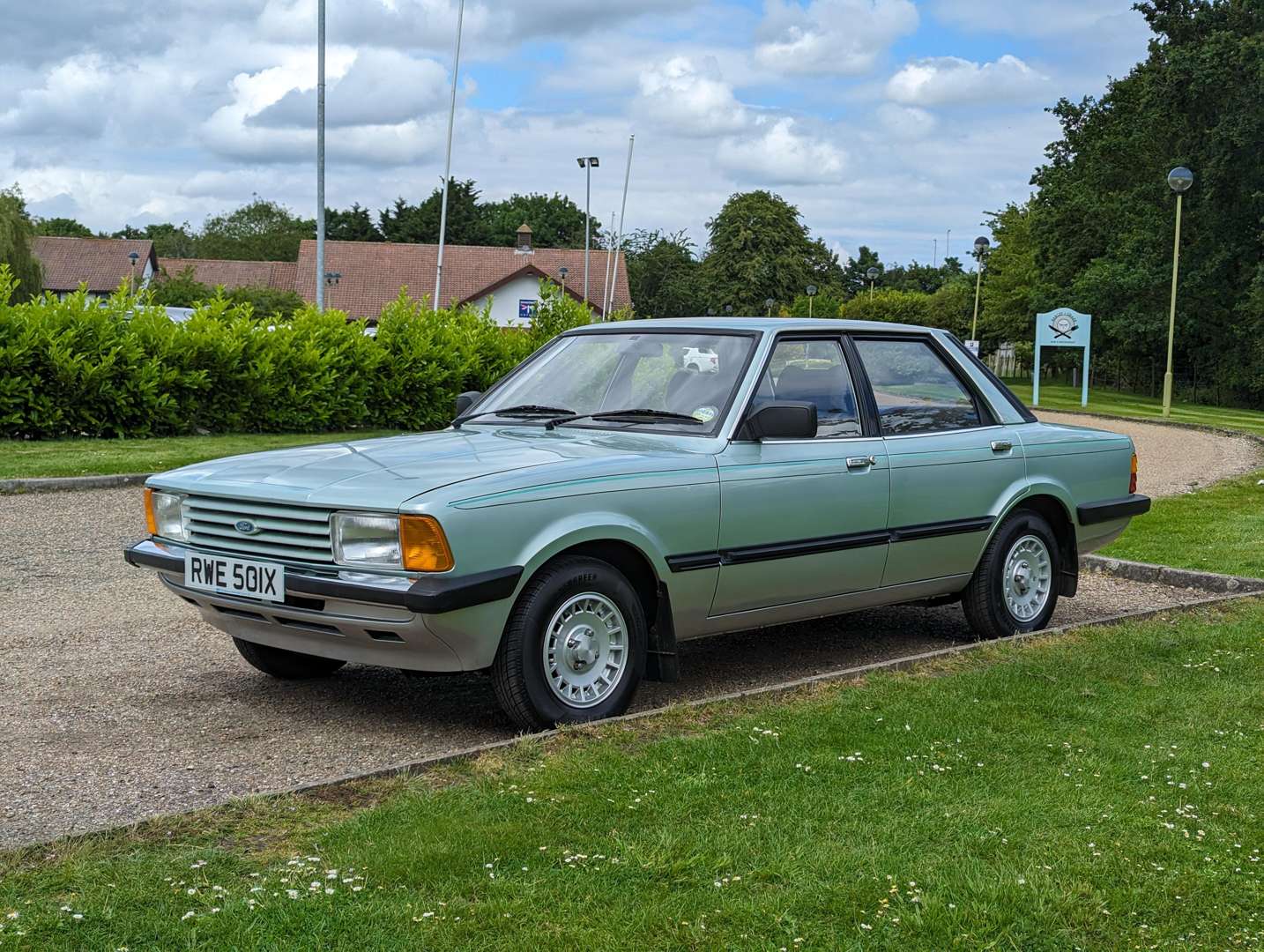 <p>1982 FORD CORTINA CRUSADER</p>