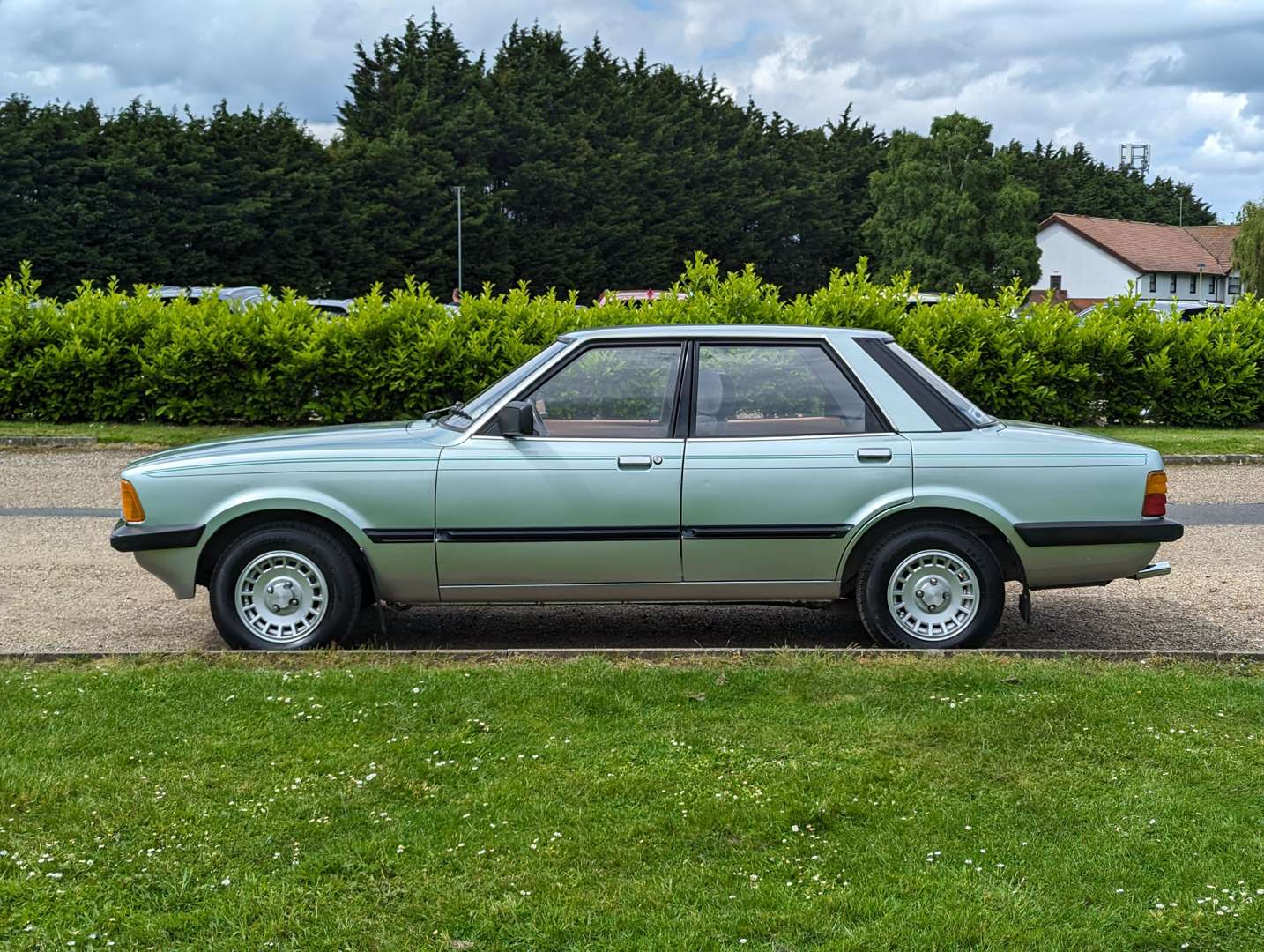 <p>1982 FORD CORTINA CRUSADER</p>