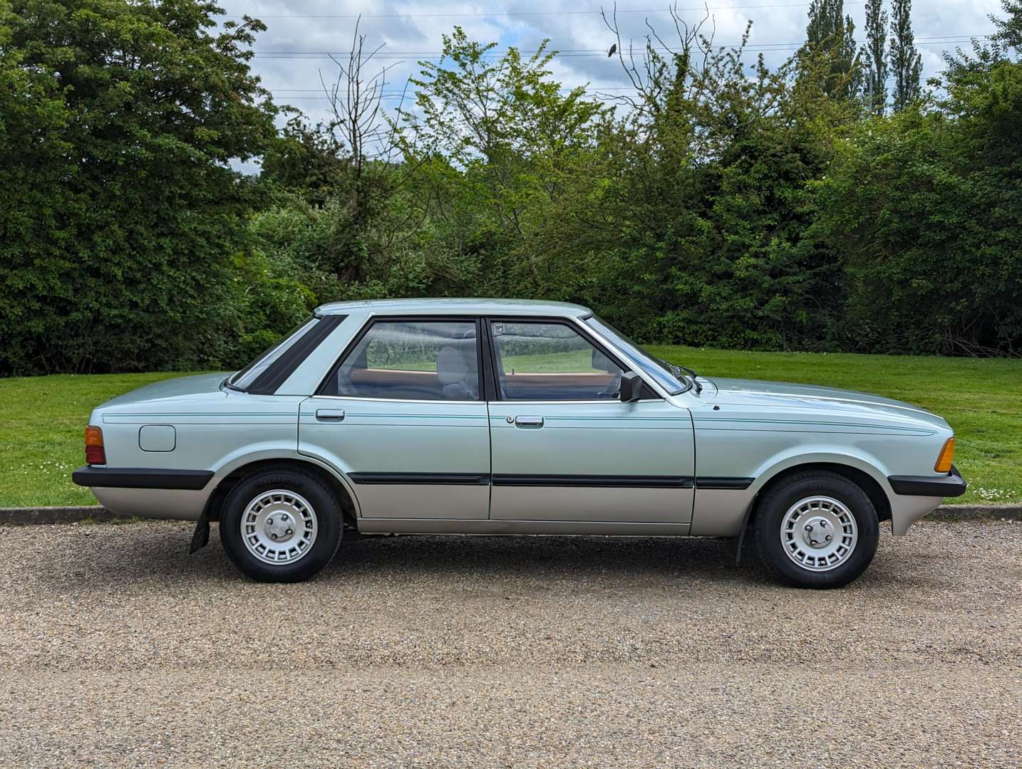 <p>1982 FORD CORTINA CRUSADER</p>