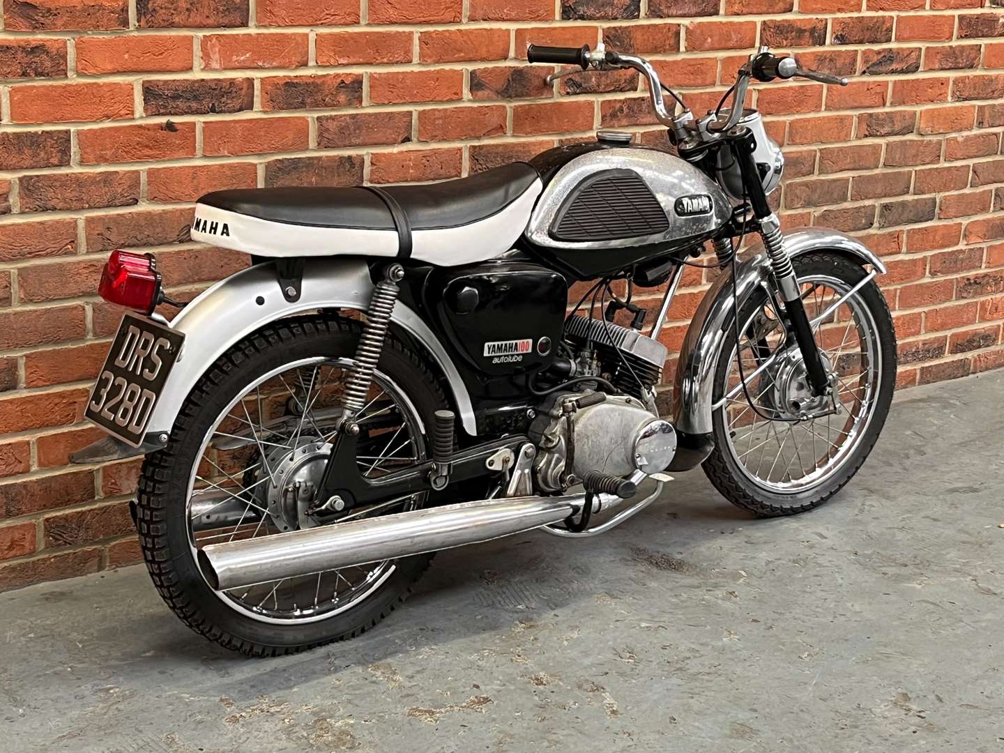 <p>1966 YAMAHA YL1 100CC</p>