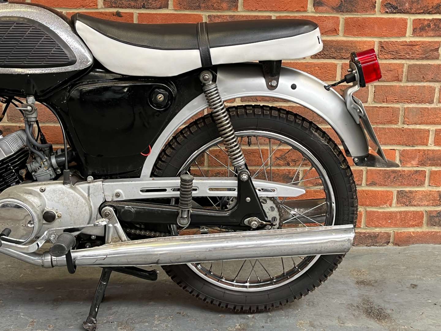 <p>1966 YAMAHA YL1 100CC</p>