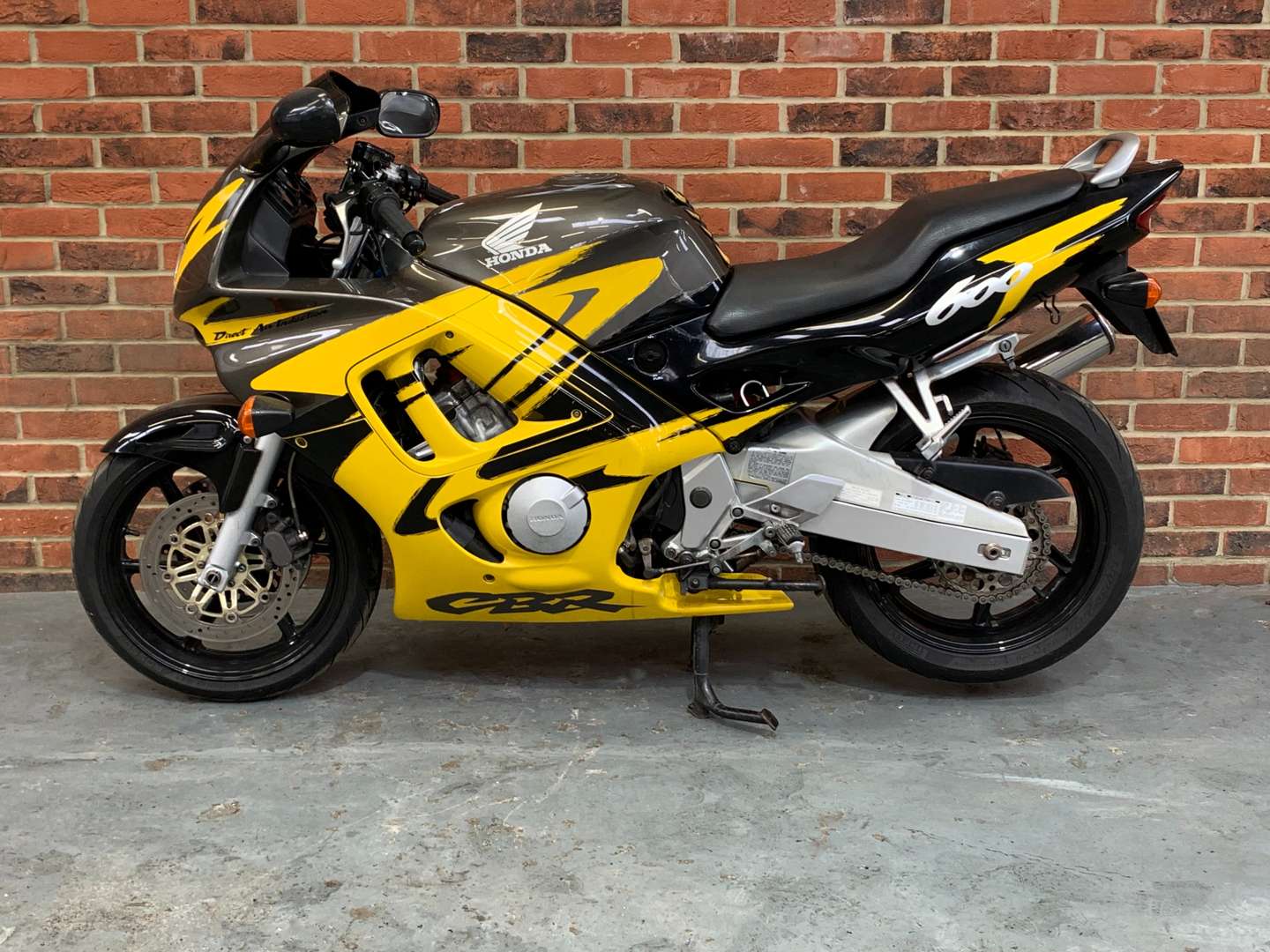 <p>1997 HONDA CBR 600 F</p>