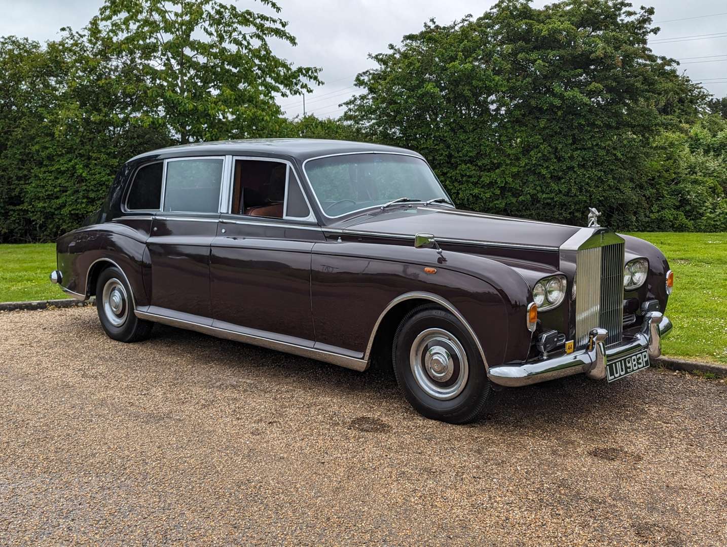 <p>1976 ROLLS ROYCE PHANTOM VI</p>