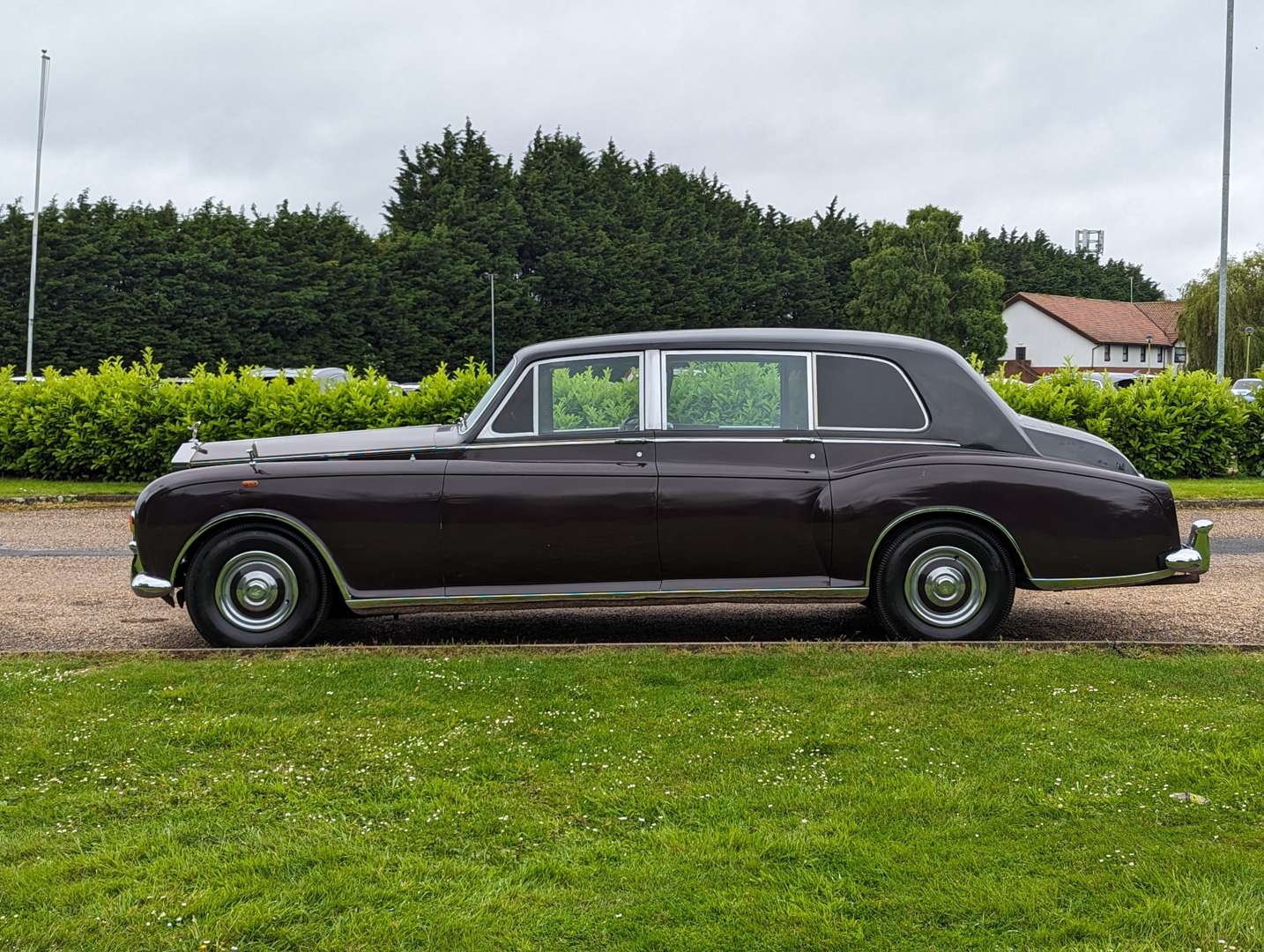 <p>1976 ROLLS ROYCE PHANTOM VI</p>