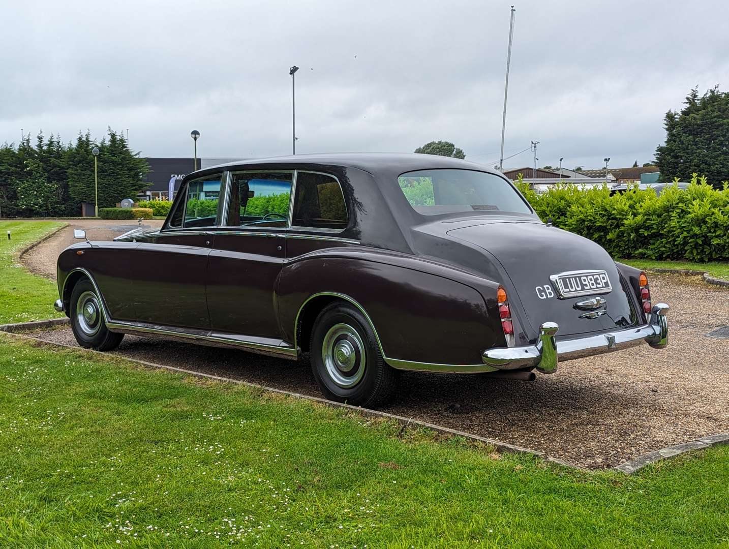 <p>1976 ROLLS ROYCE PHANTOM VI</p>