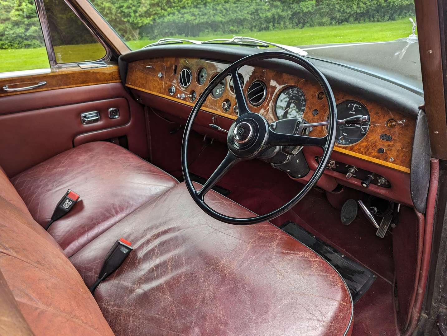 <p>1976 ROLLS ROYCE PHANTOM VI</p>