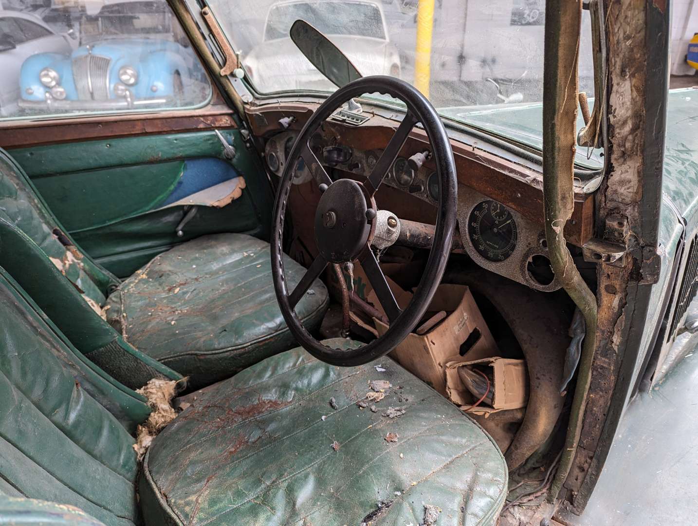 <p>1936 ALVIS SPEED 25 CHARLESWORTH SALOON&nbsp;</p>