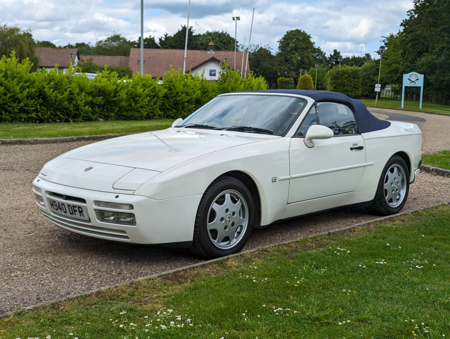 <p>1990 PORSCHE 944 S2 CABRIOLET&nbsp;</p>