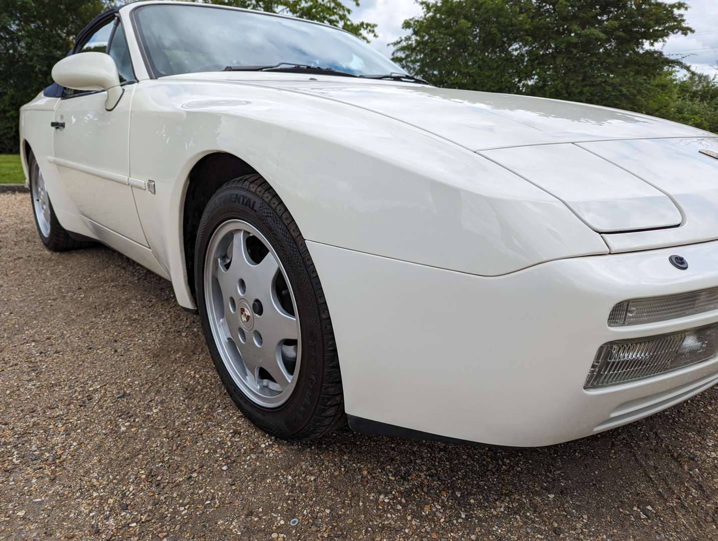 <p>1990 PORSCHE 944 S2 CABRIOLET&nbsp;</p>