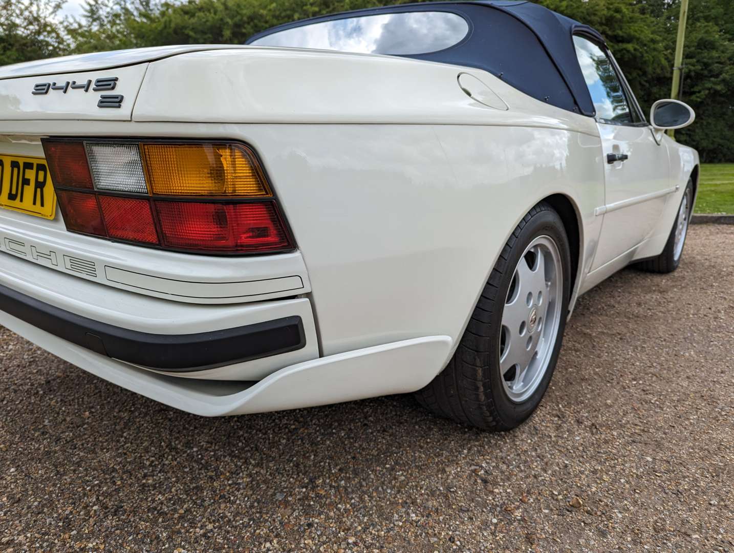 <p>1990 PORSCHE 944 S2 CABRIOLET&nbsp;</p>