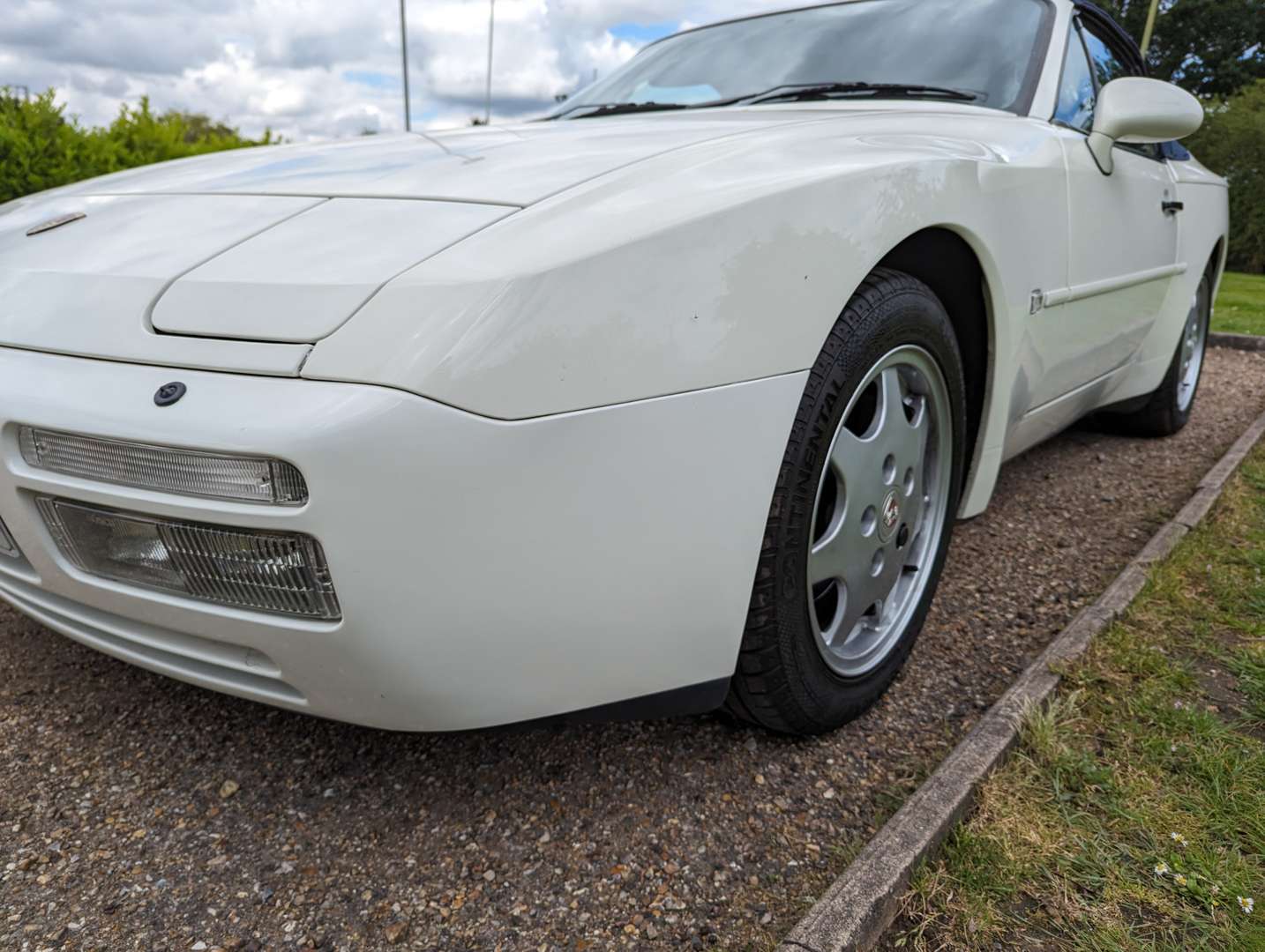 <p>1990 PORSCHE 944 S2 CABRIOLET&nbsp;</p>