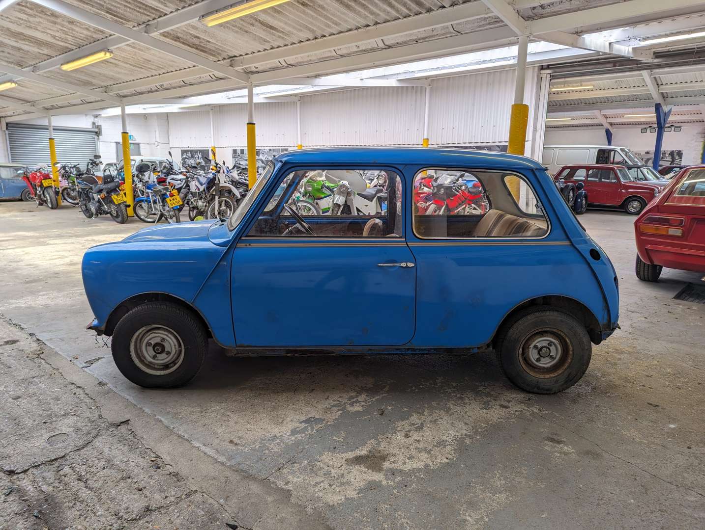 <p>1979 AUSTIN MORRIS MINI 1000</p>