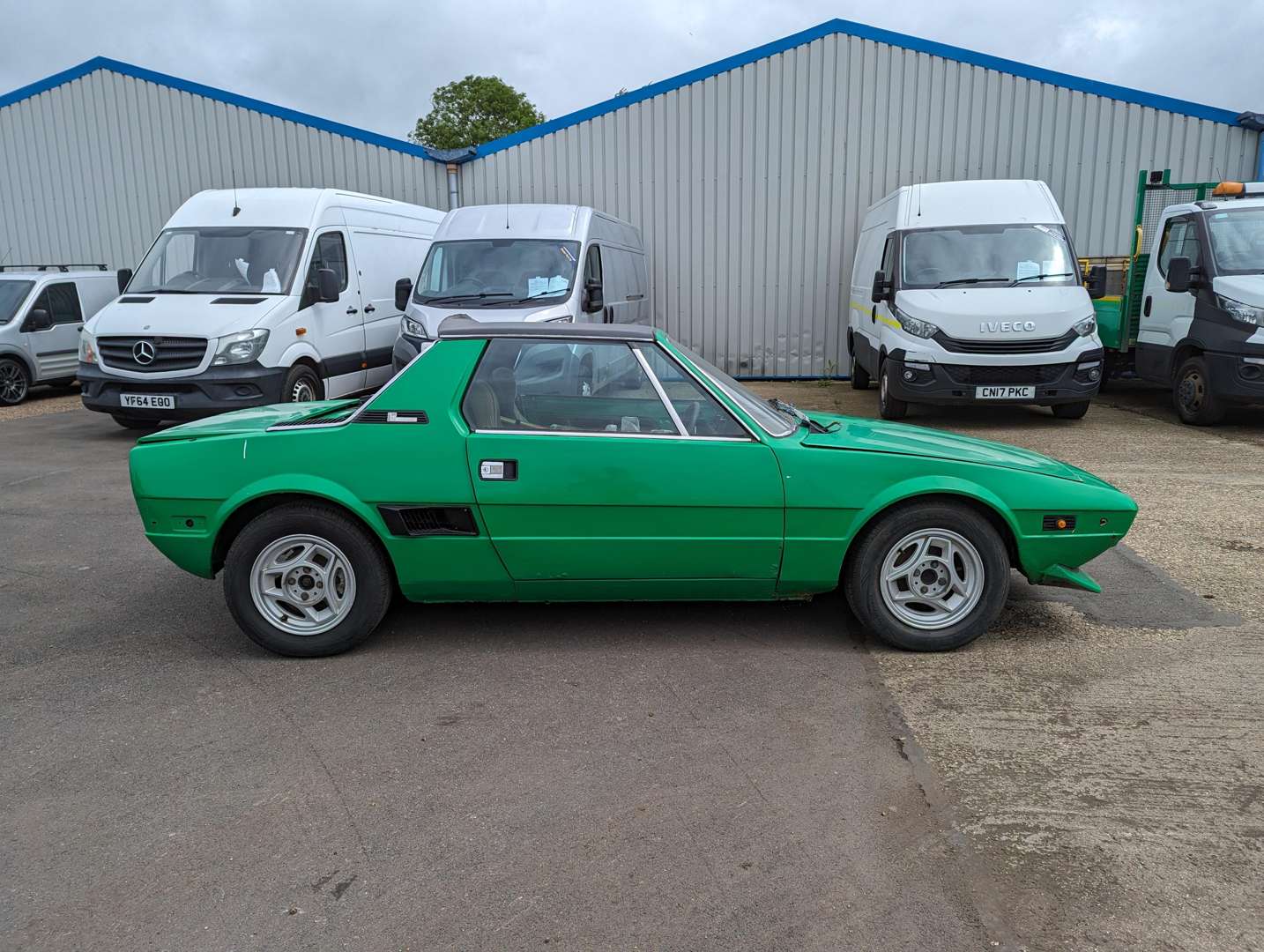 <p>1977 FIAT X1/9</p>