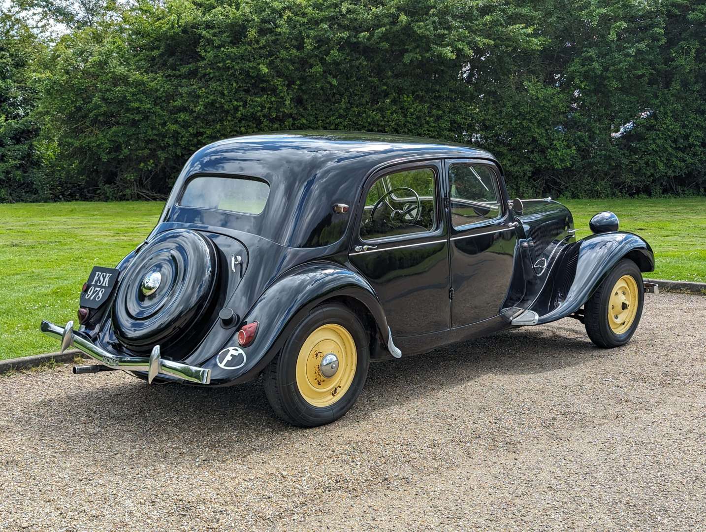 <p>1948 CITROEN TRACTION AVANT LHD</p>