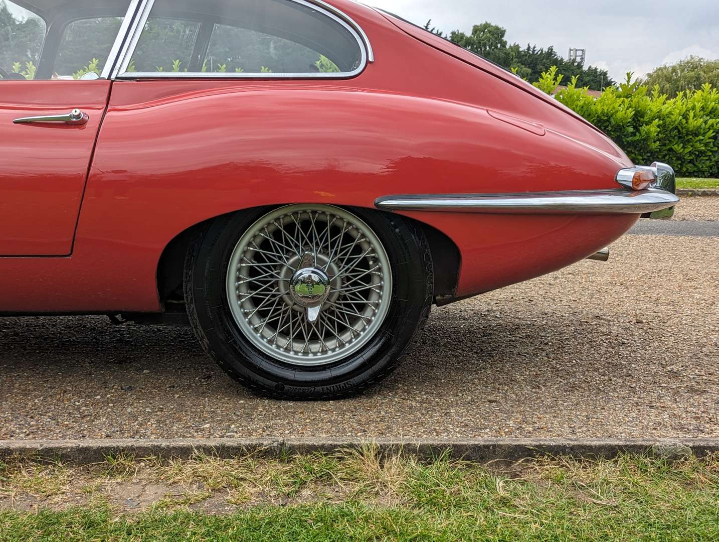 <p>1962 JAGUAR E-TYPE 3.8 COUPE SI</p>