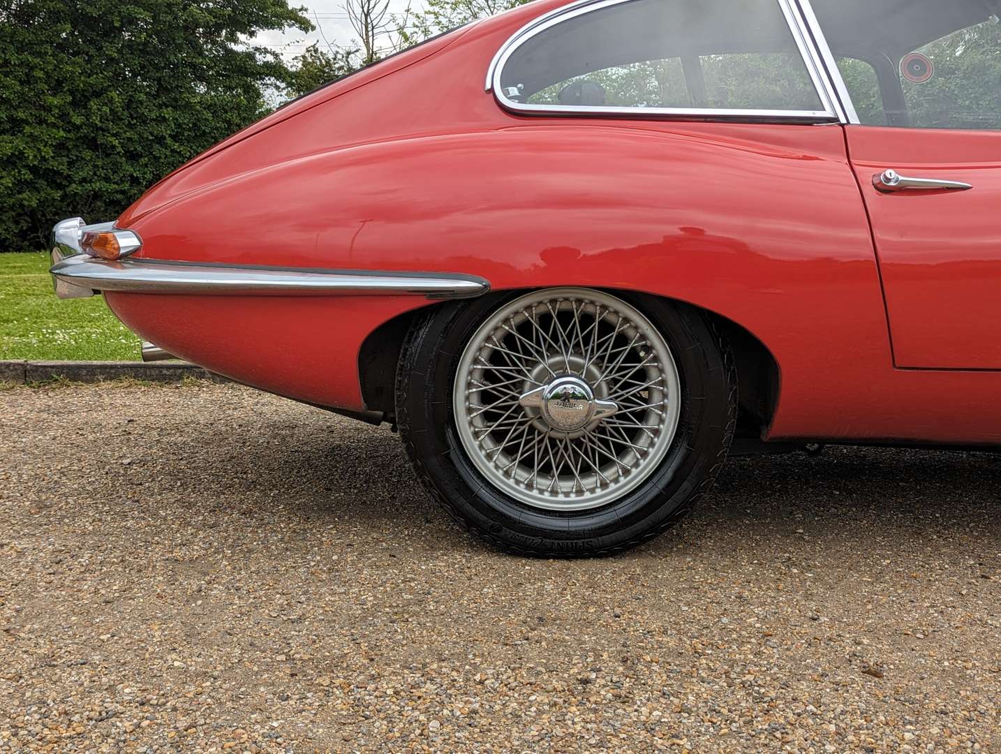 <p>1962 JAGUAR E-TYPE 3.8 COUPE SI</p>