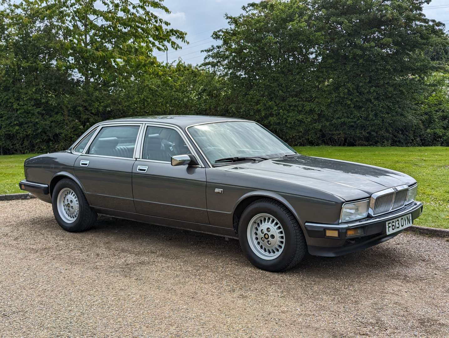 <p>1988 JAGUAR SOVEREIGN 3.6 AUTO&nbsp;</p>