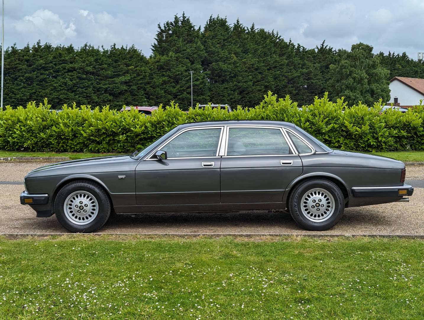 <p>1988 JAGUAR SOVEREIGN 3.6 AUTO&nbsp;</p>