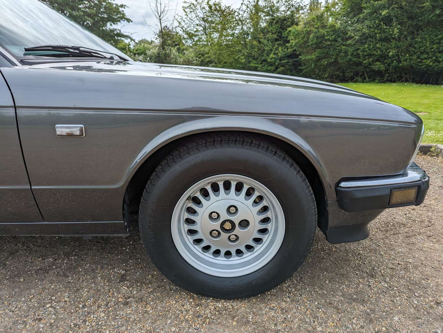 <p>1988 JAGUAR SOVEREIGN 3.6 AUTO&nbsp;</p>