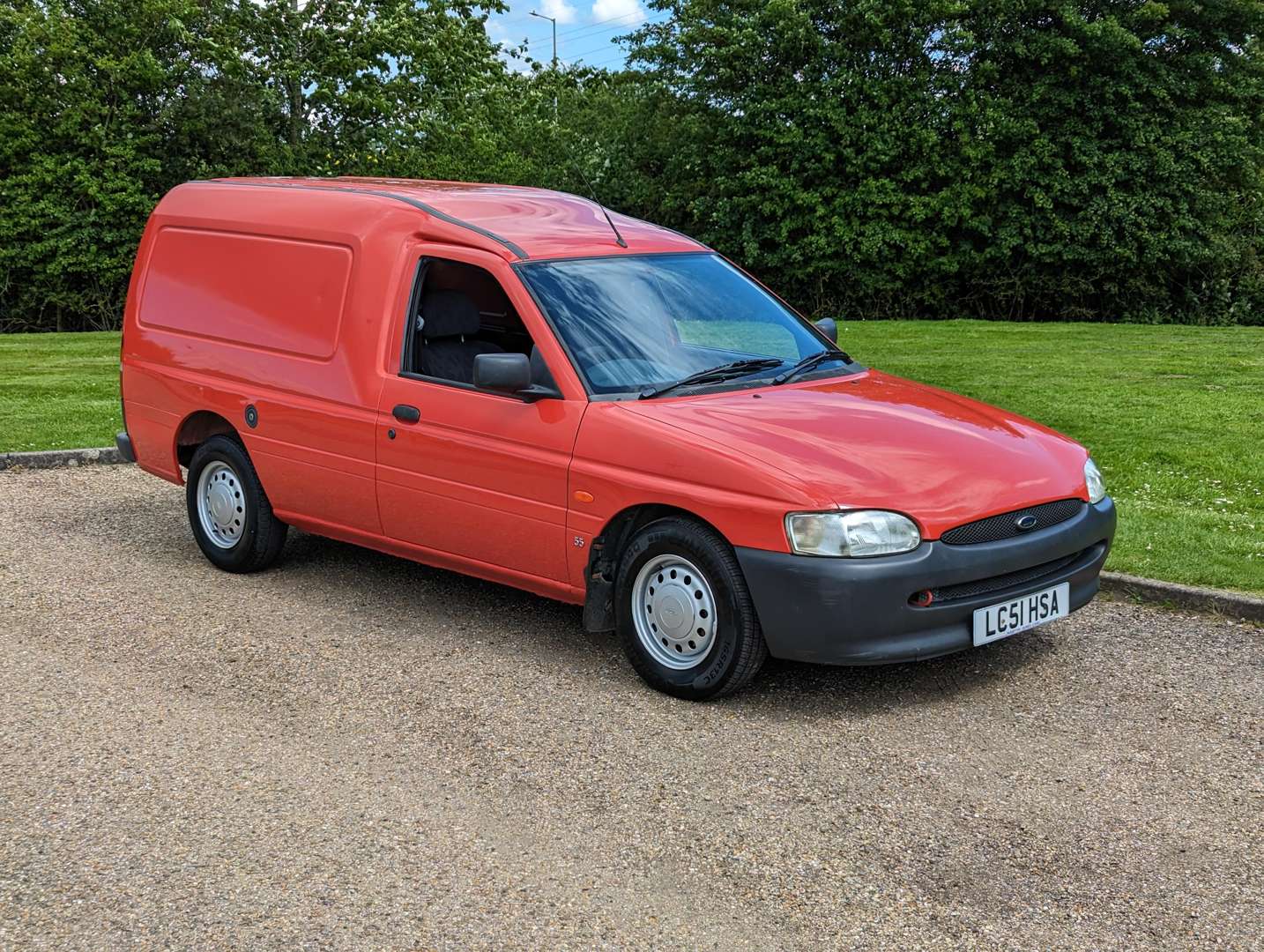 <p>2001 FORD ESCORT 55 D VAN</p>