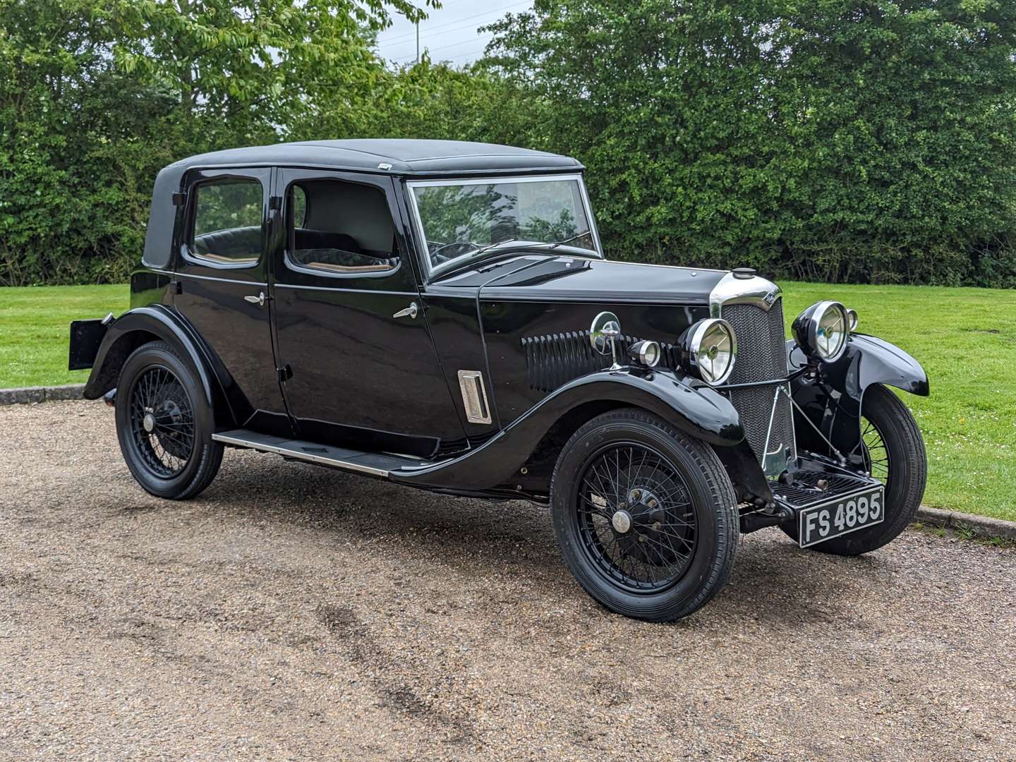 <p>1933 RILEY MONACO</p>