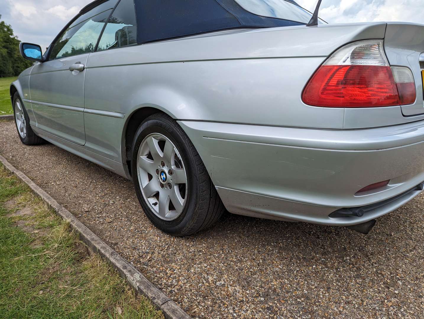 <p>2003 BMW 318 CI CONVERTIBLE ONE OWNER&nbsp;</p>