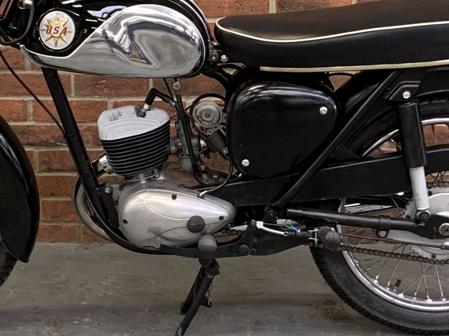 <p>1968 BSA BANTAM TYPE D14/4</p>