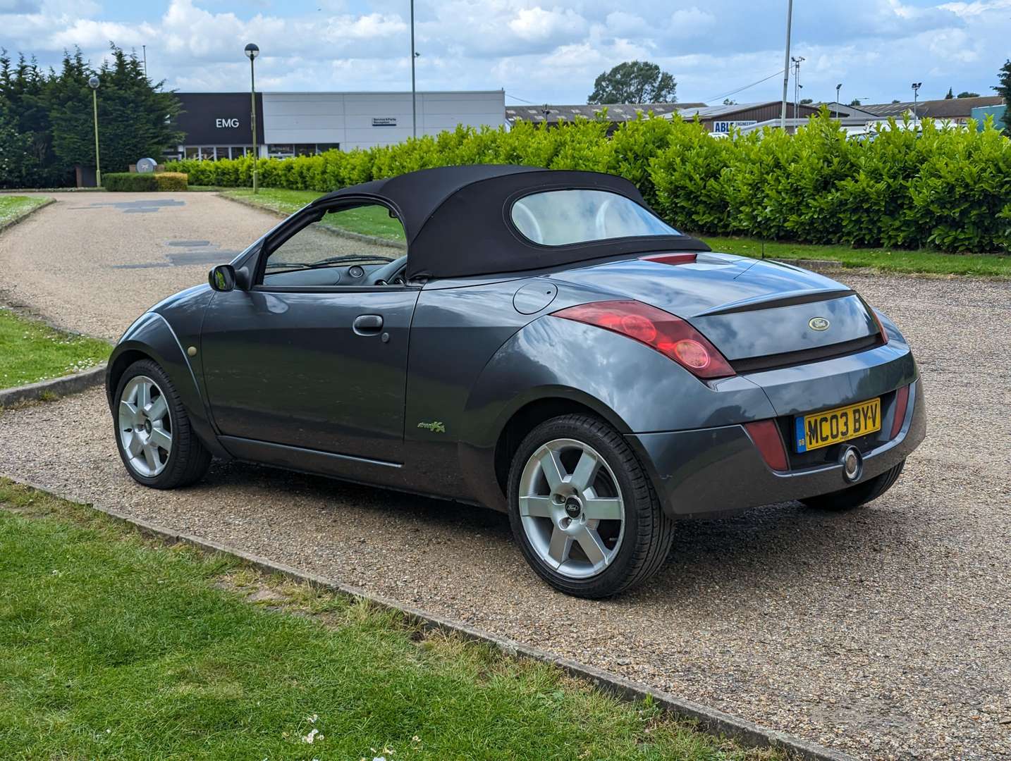 <p>2003 FORD STREETKA LUXURY</p>