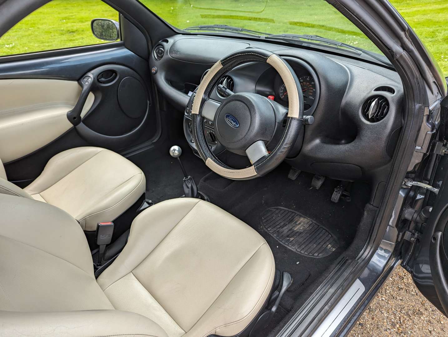 <p>2003 FORD STREETKA LUXURY</p>