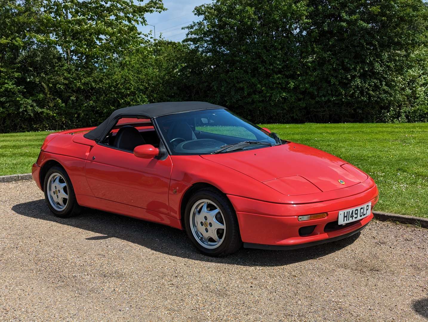 <p>1991 LOTUS ELAN SE TURBO</p>