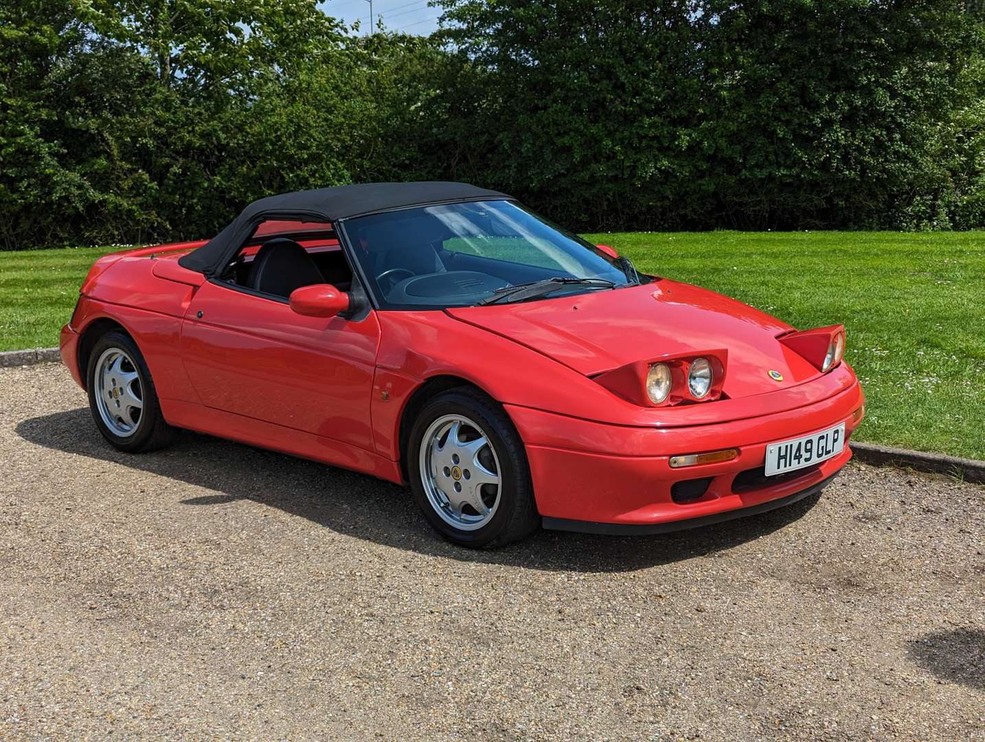 <p>1991 LOTUS ELAN SE TURBO</p>