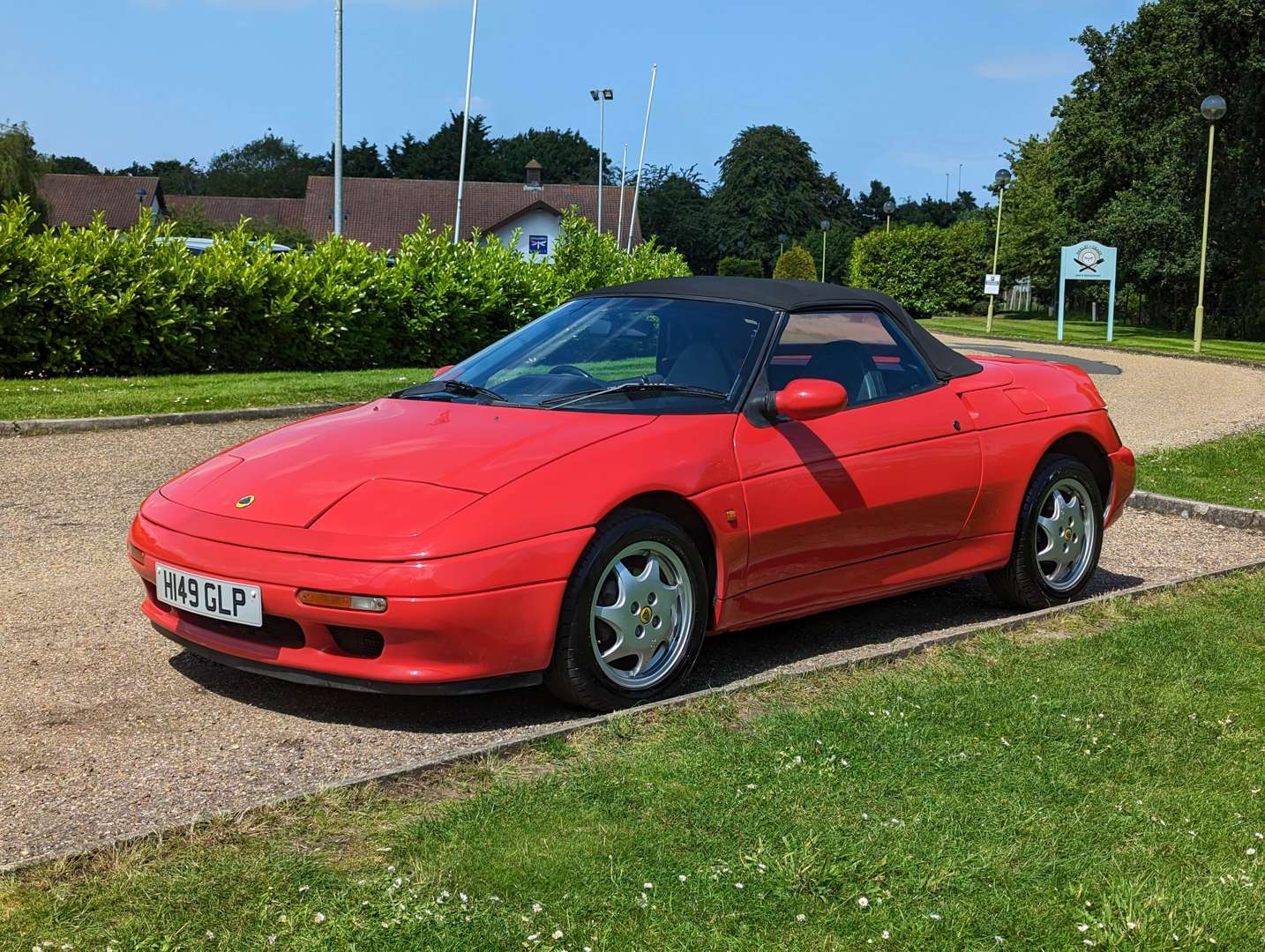 <p>1991 LOTUS ELAN SE TURBO</p>